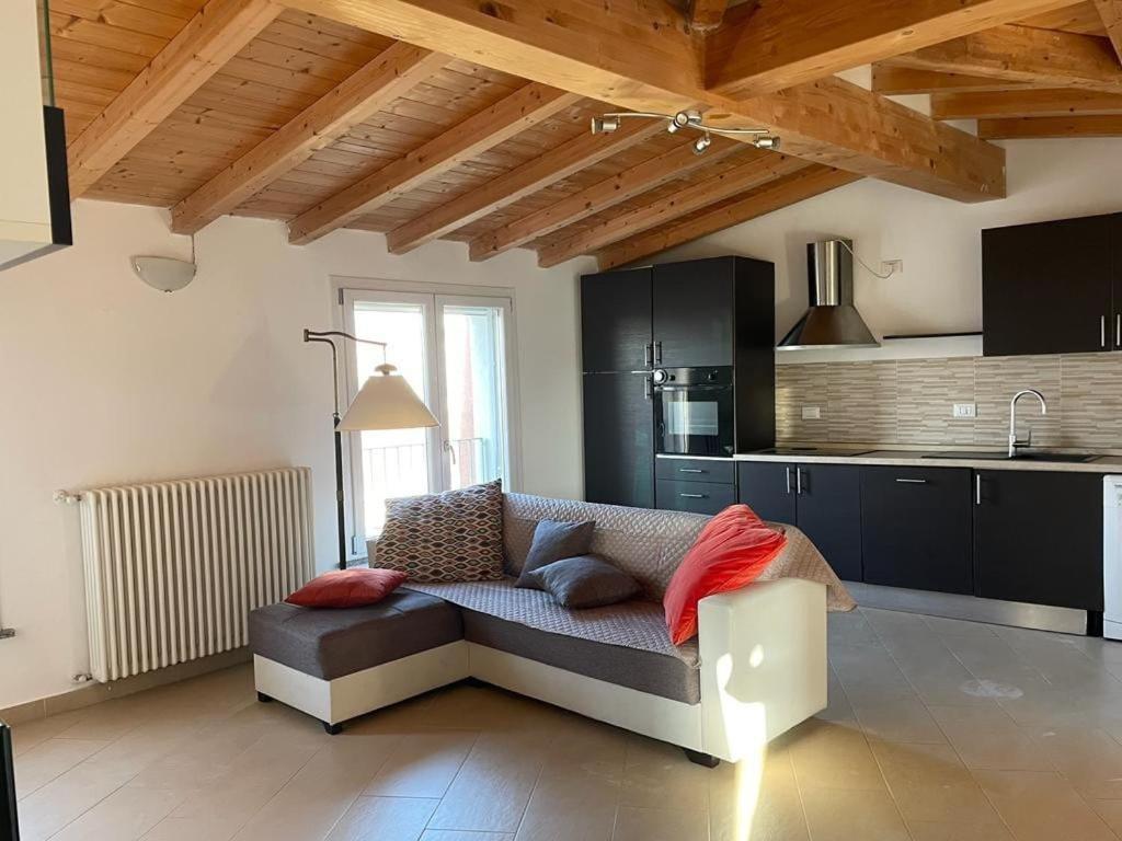New Downtown Apartment Vigevano Exterior foto